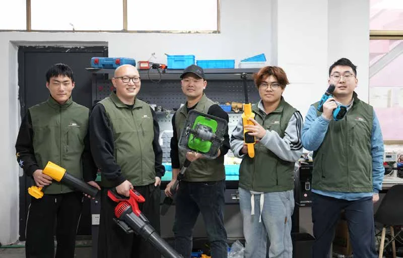 嘉易动力研发团队